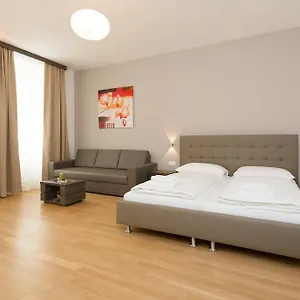  아파트 Yourapartment 1030
