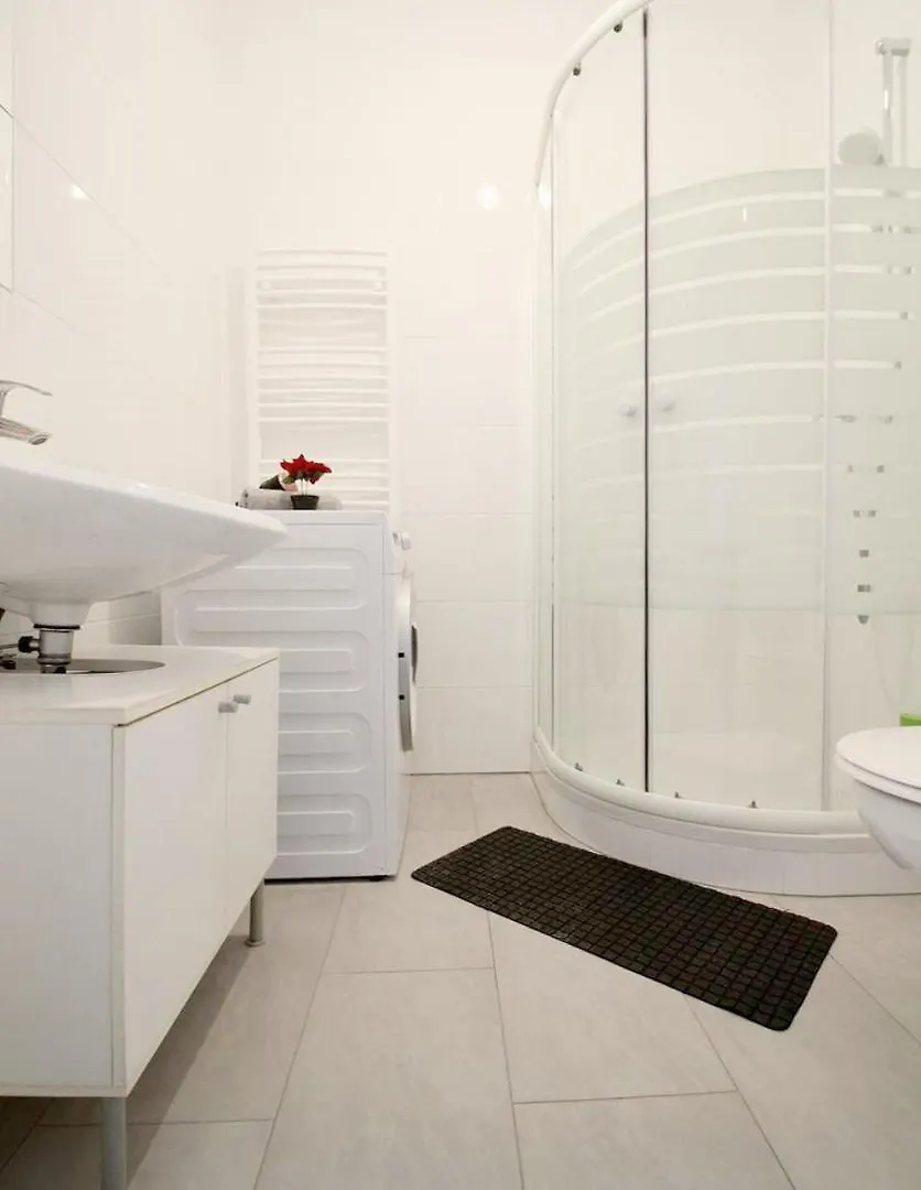 Family Apartment Mz27 Vienna 0*,  Austria