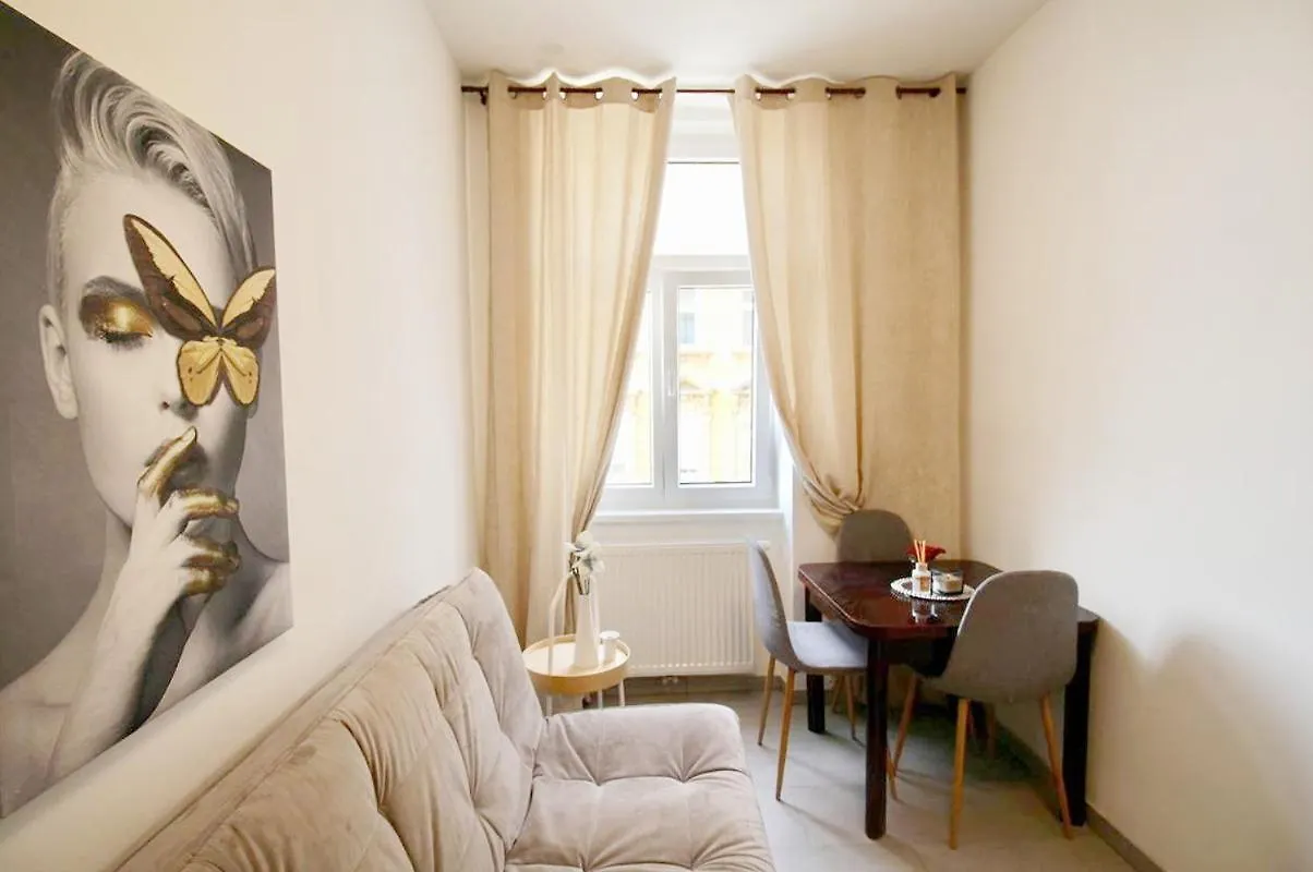 Family Apartment Mz27 Vienna 0*,