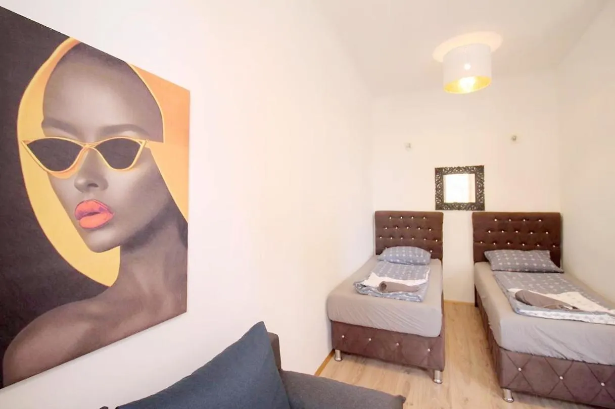 Family Apartment Mz27 Βιέννη 0*,  Αυστρία