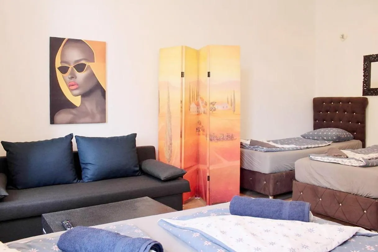 Family Apartment Mz27 Βιέννη 0*,  Αυστρία